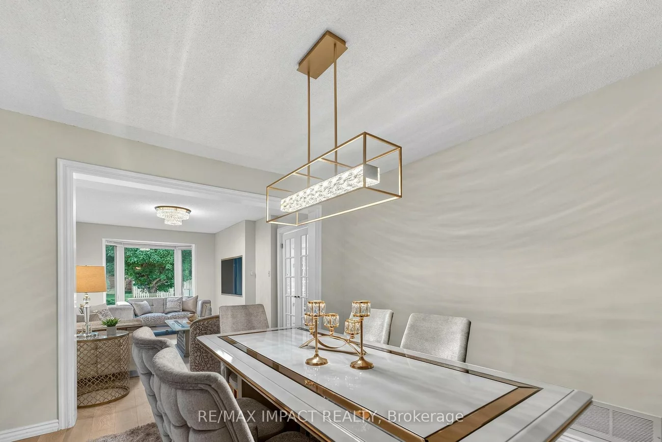 4086, Rossland, Erin Mills, Mississauga