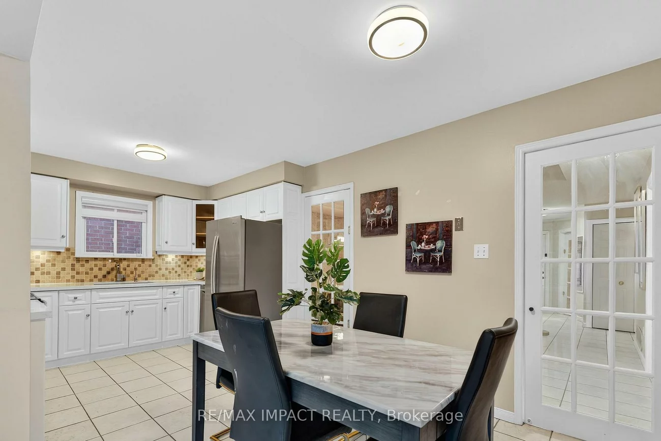 4086, Rossland, Erin Mills, Mississauga