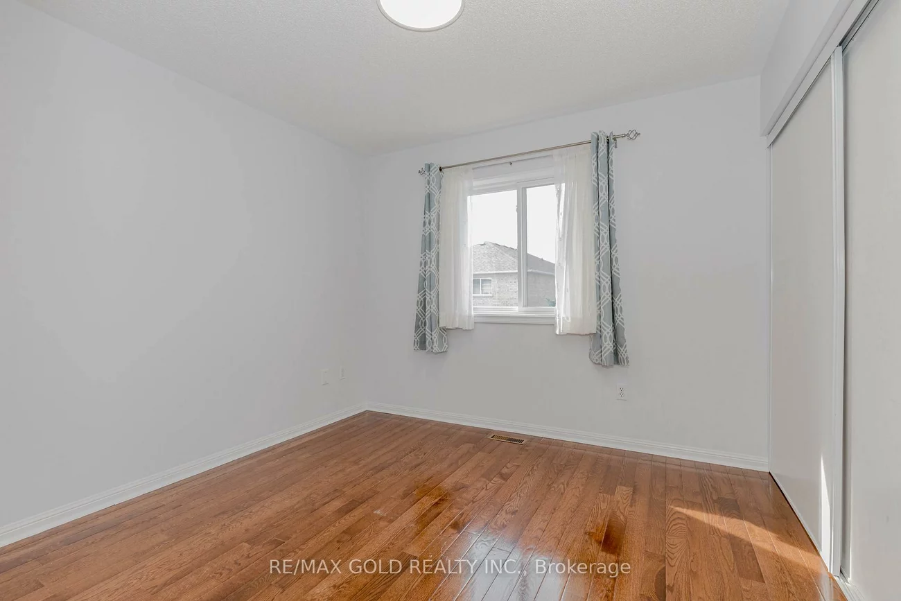 7399, Terragar, Lisgar, Mississauga