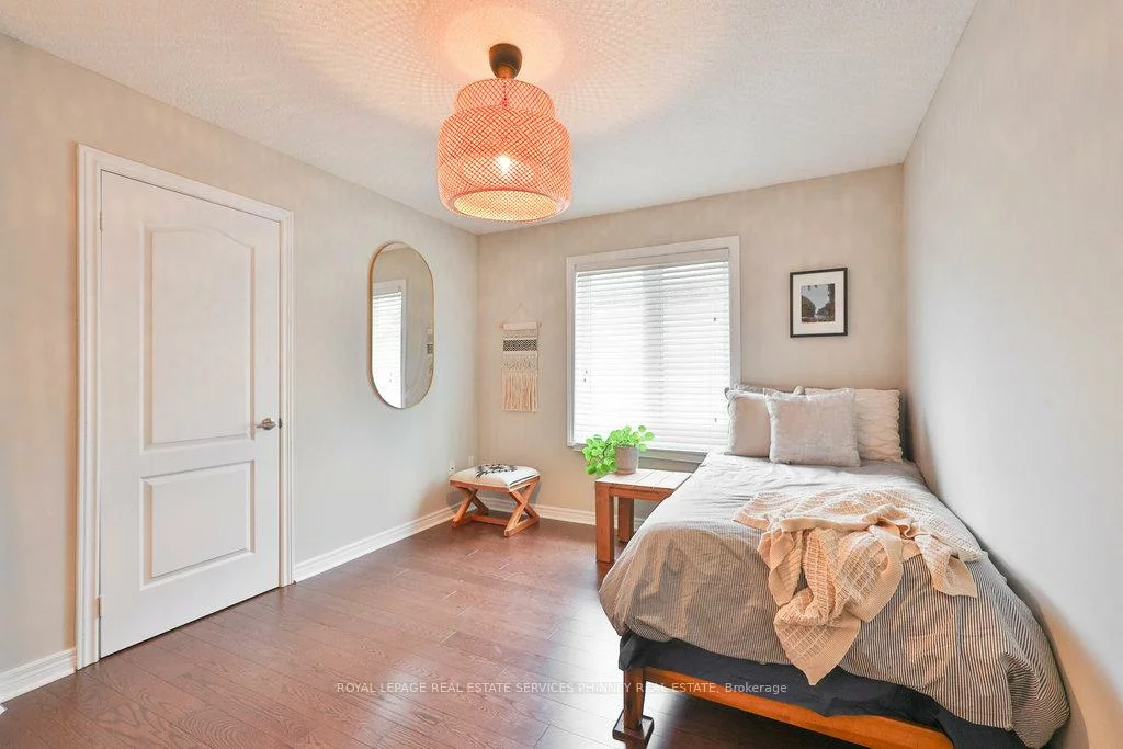 1025, Shaw, Lakeview, Mississauga