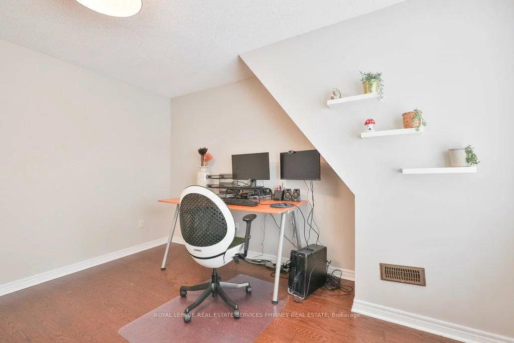 1025, Shaw, Lakeview, Mississauga