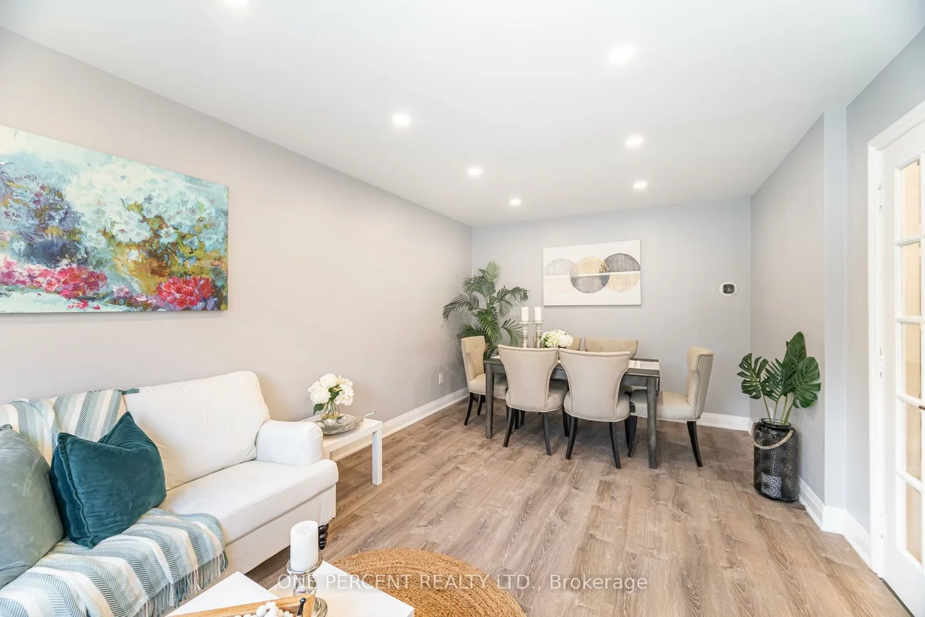 704, Bookham, Rathwood, Mississauga