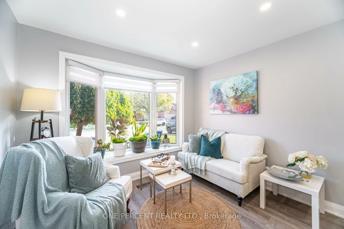 704, Bookham, Rathwood, Mississauga