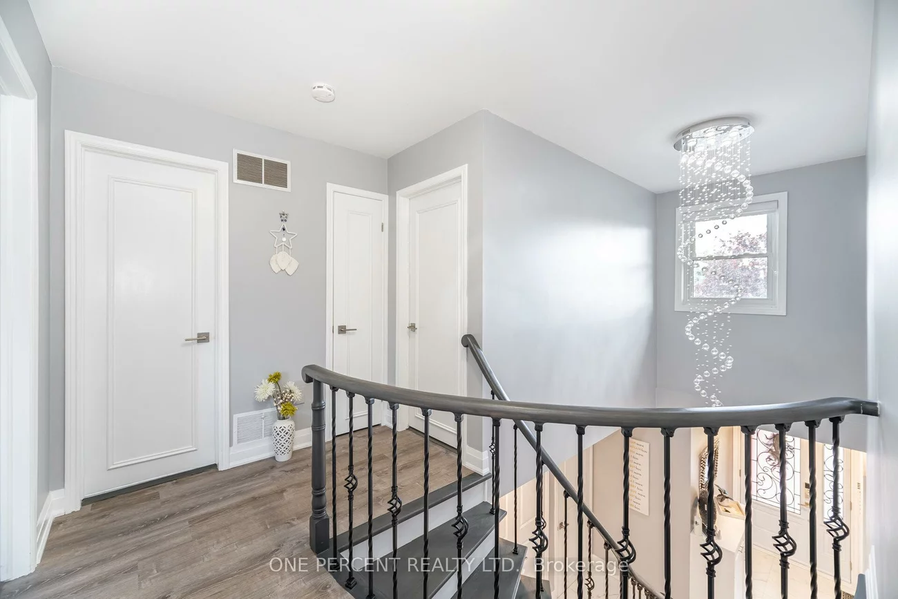 704, Bookham, Rathwood, Mississauga