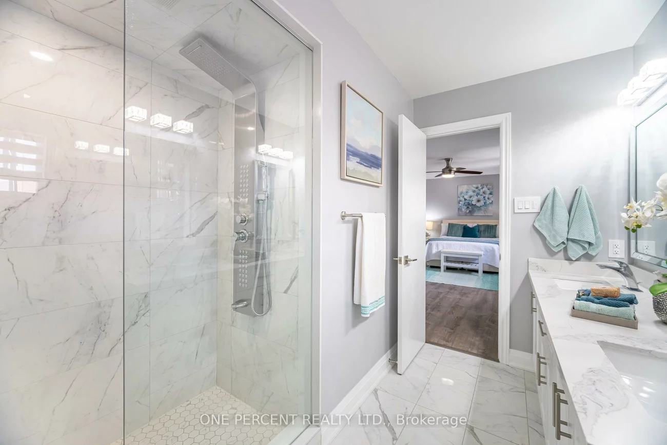 704, Bookham, Rathwood, Mississauga