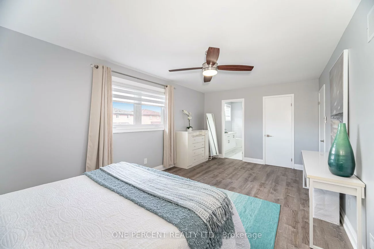 704, Bookham, Rathwood, Mississauga