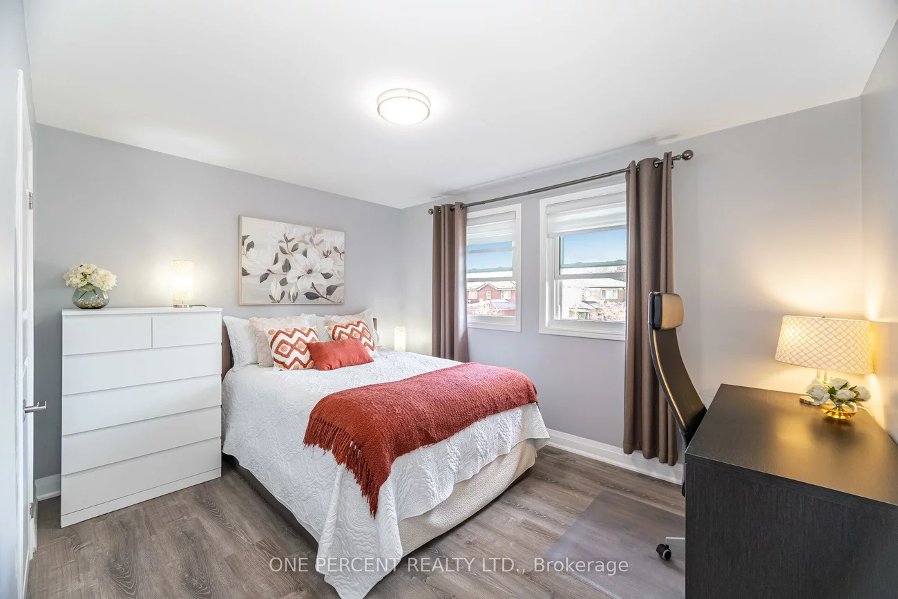 704, Bookham, Rathwood, Mississauga