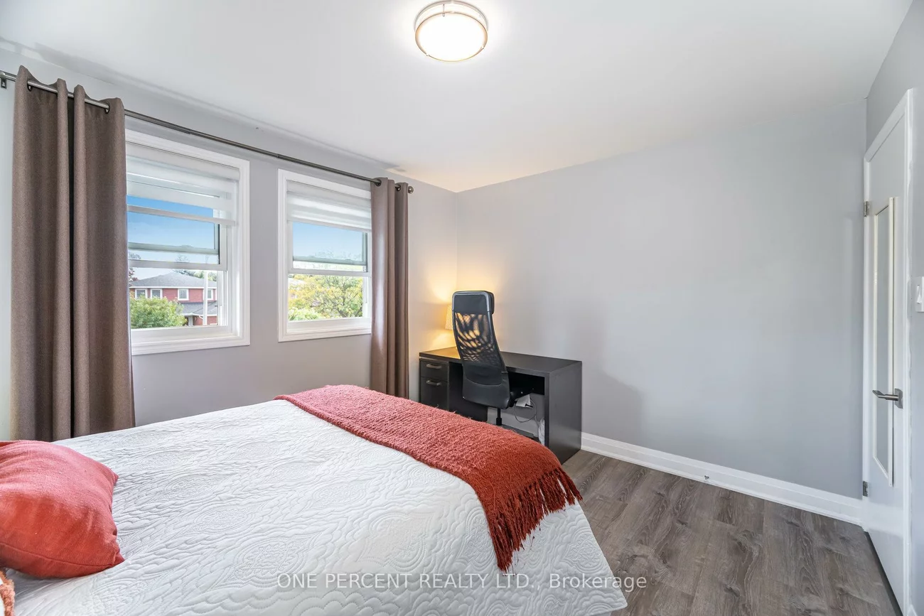 704, Bookham, Rathwood, Mississauga