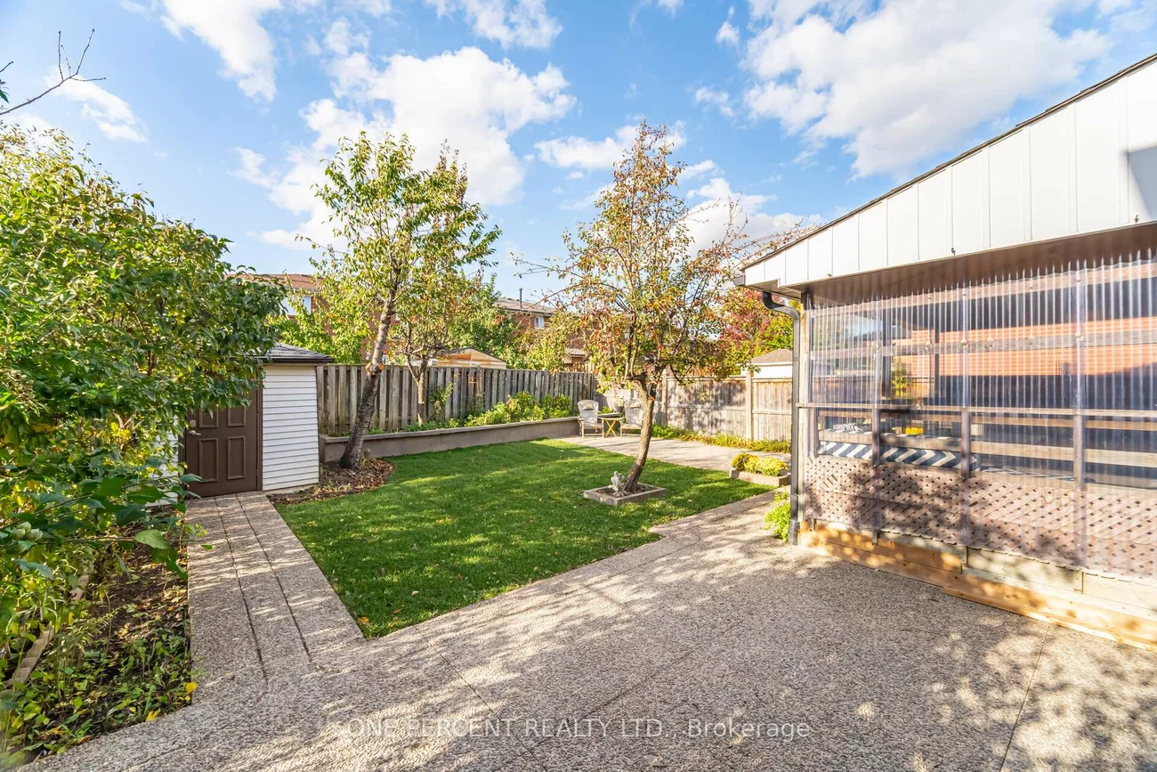 704, Bookham, Rathwood, Mississauga