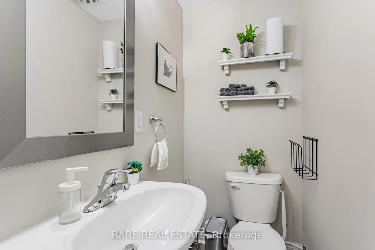 1812, Burnhamthorpe, Applewood, Mississauga