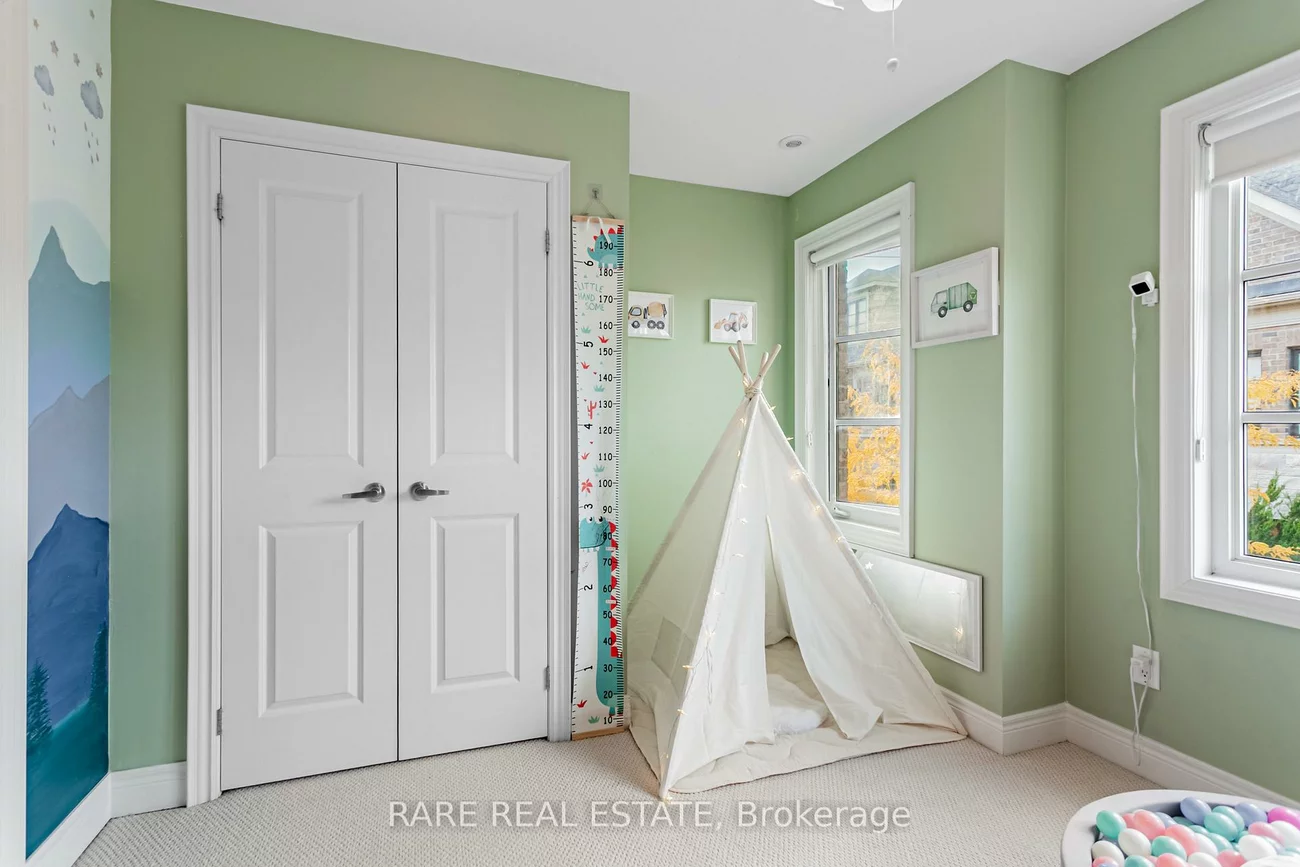 1812, Burnhamthorpe, Applewood, Mississauga