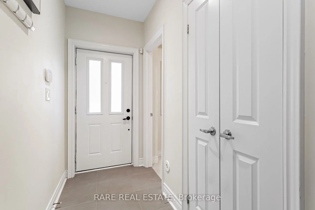 1812, Burnhamthorpe, Applewood, Mississauga