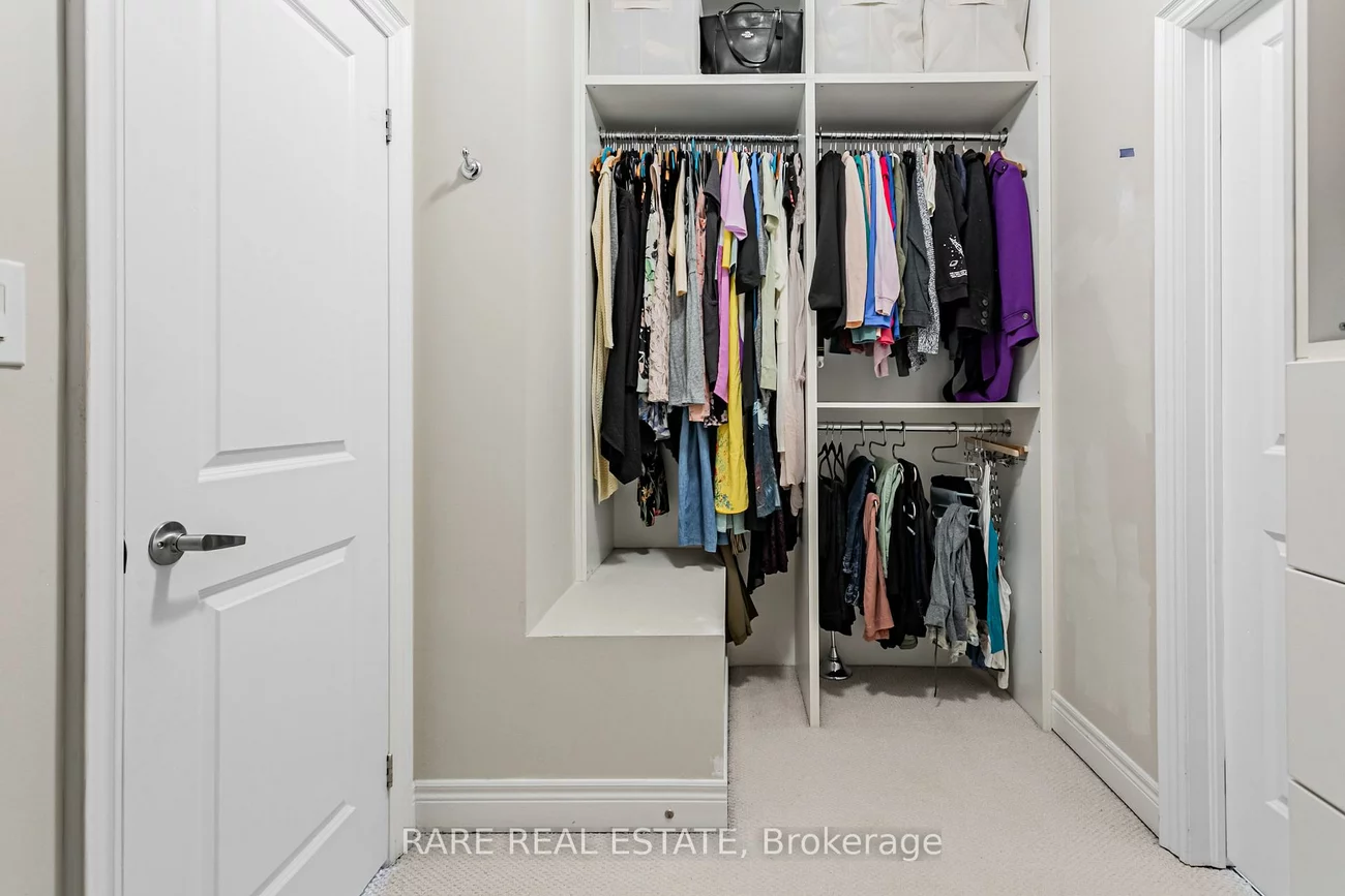 1812, Burnhamthorpe, Applewood, Mississauga