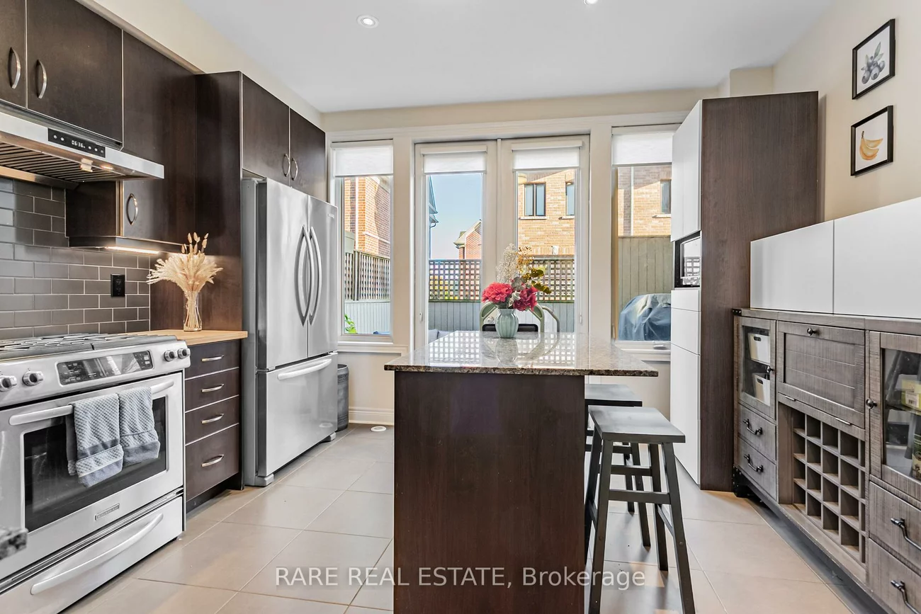 1812, Burnhamthorpe, Applewood, Mississauga