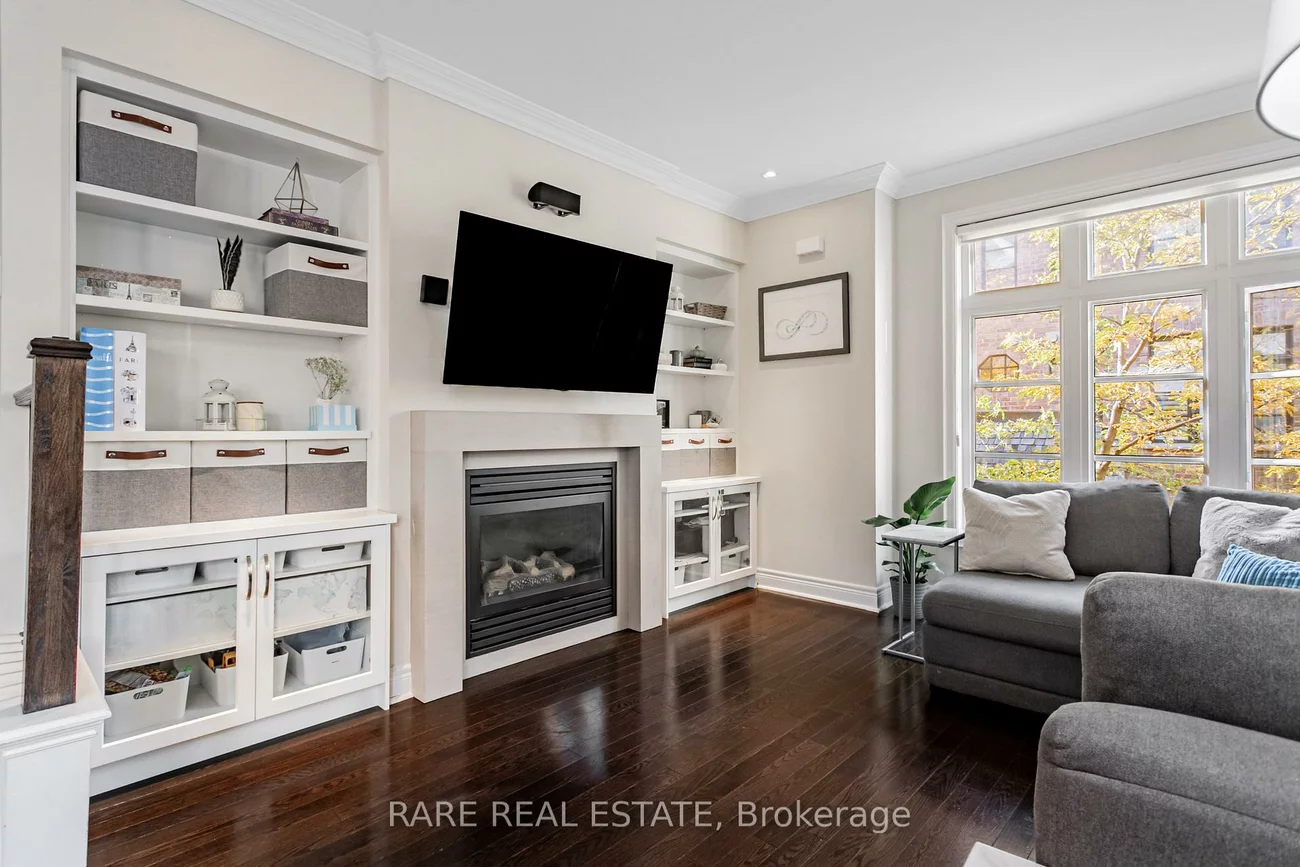 1812, Burnhamthorpe, Applewood, Mississauga