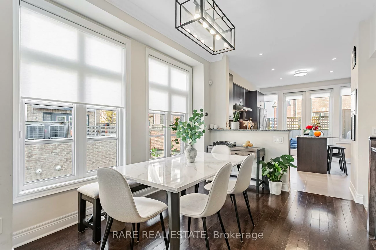 1812, Burnhamthorpe, Applewood, Mississauga