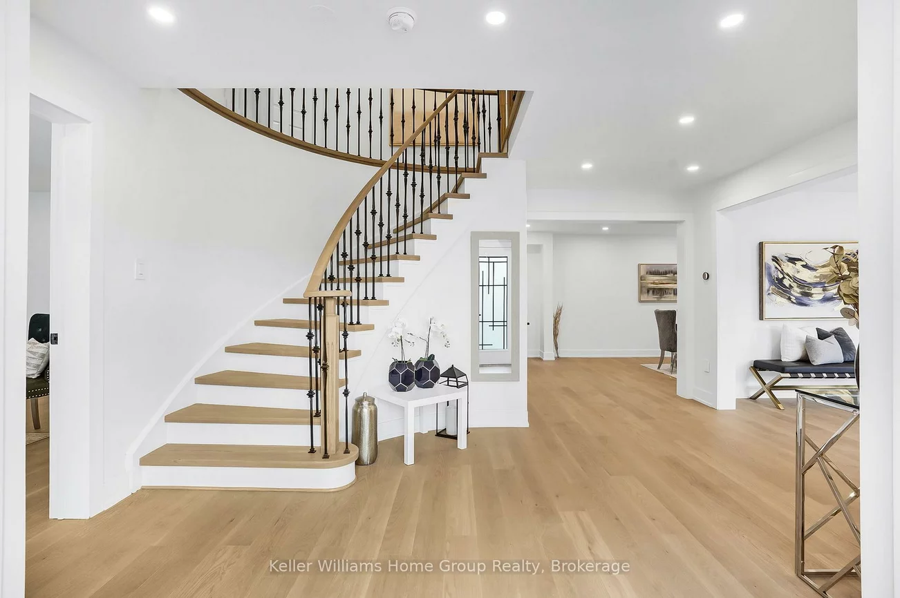 1105, Ewing, East Credit, Mississauga