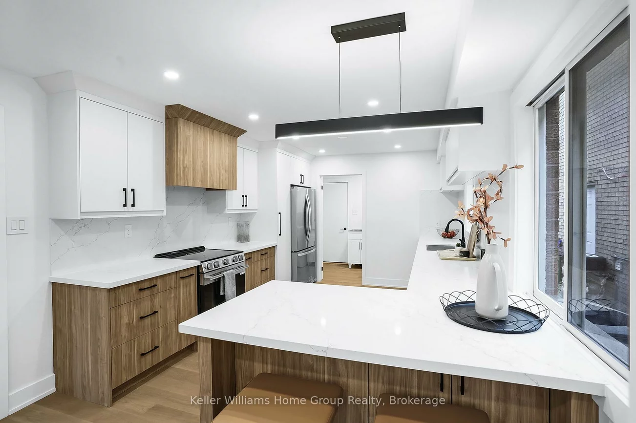 1105, Ewing, East Credit, Mississauga