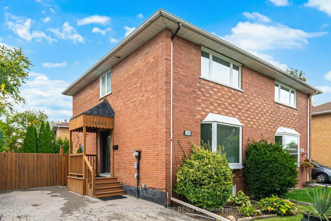 2259, Wiseman, Clarkson, Mississauga