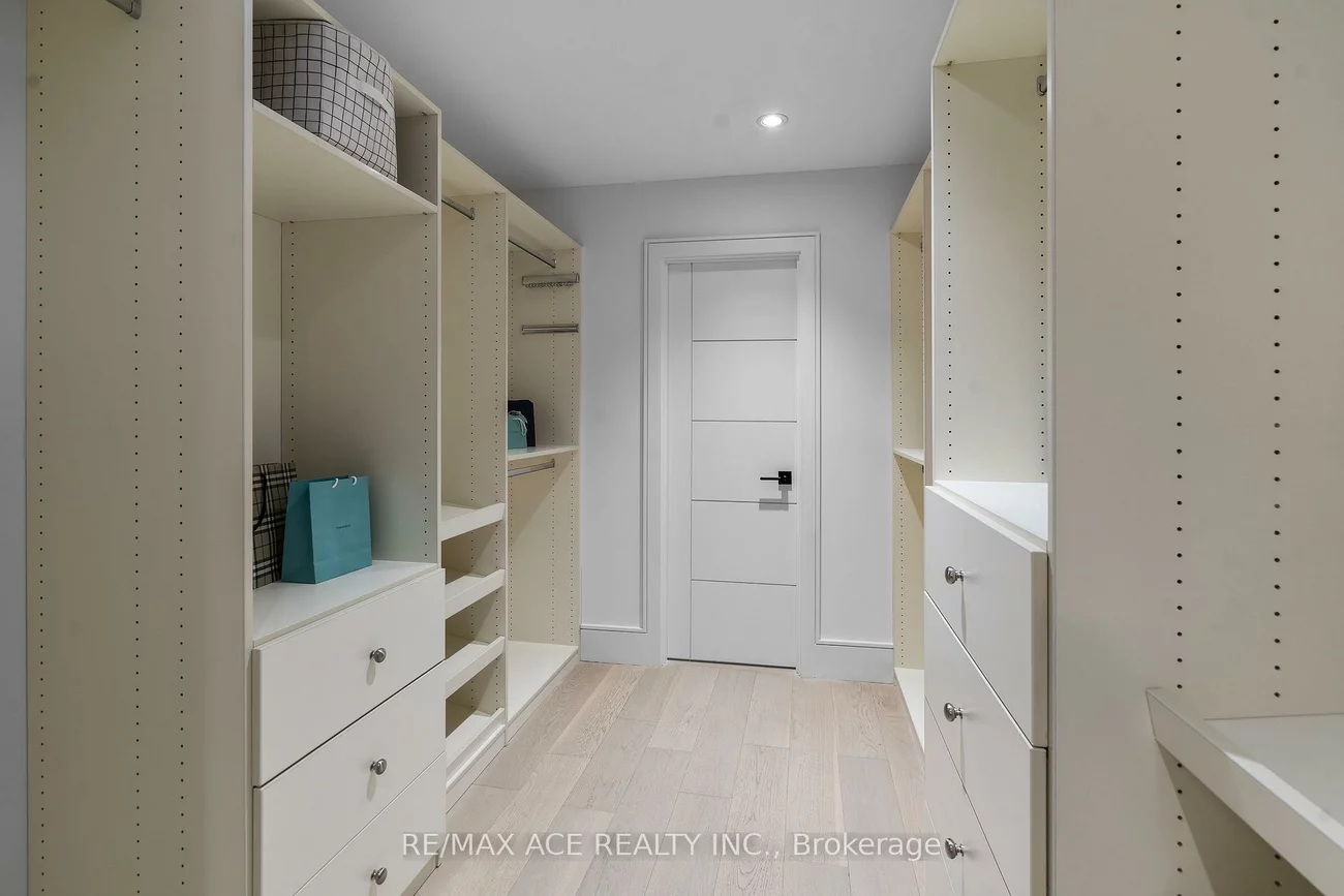 10A, Benson, Port Credit, Mississauga