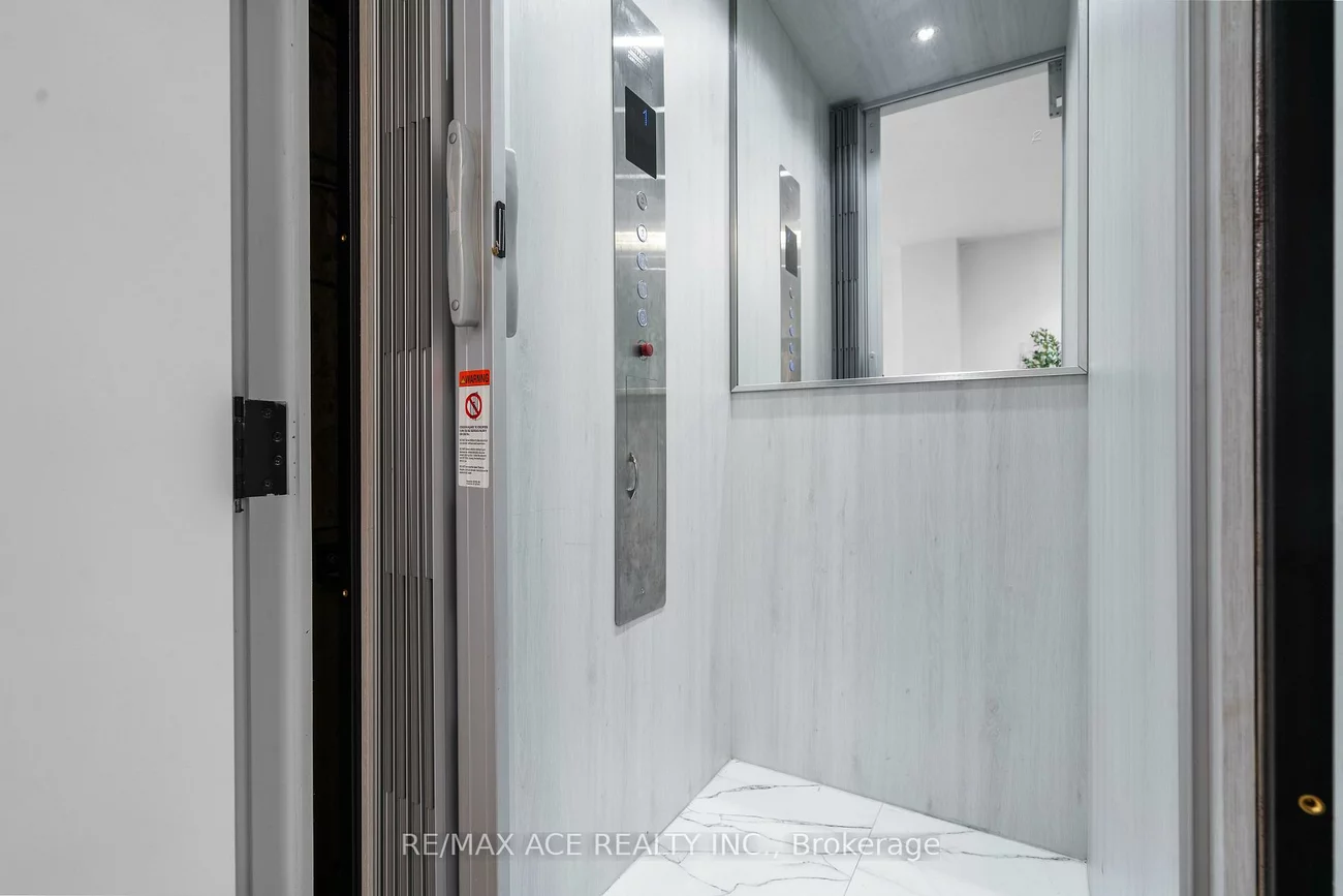 10A, Benson, Port Credit, Mississauga