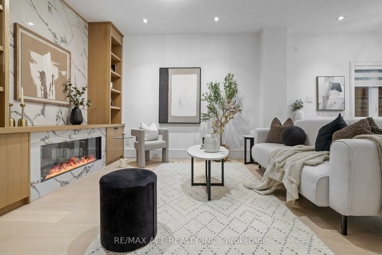 10A, Benson, Port Credit, Mississauga