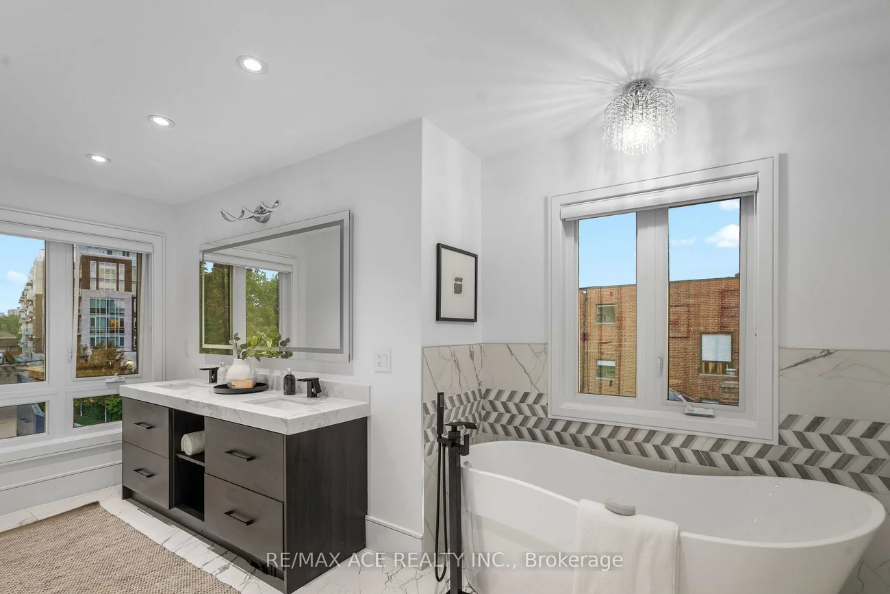 10A, Benson, Port Credit, Mississauga