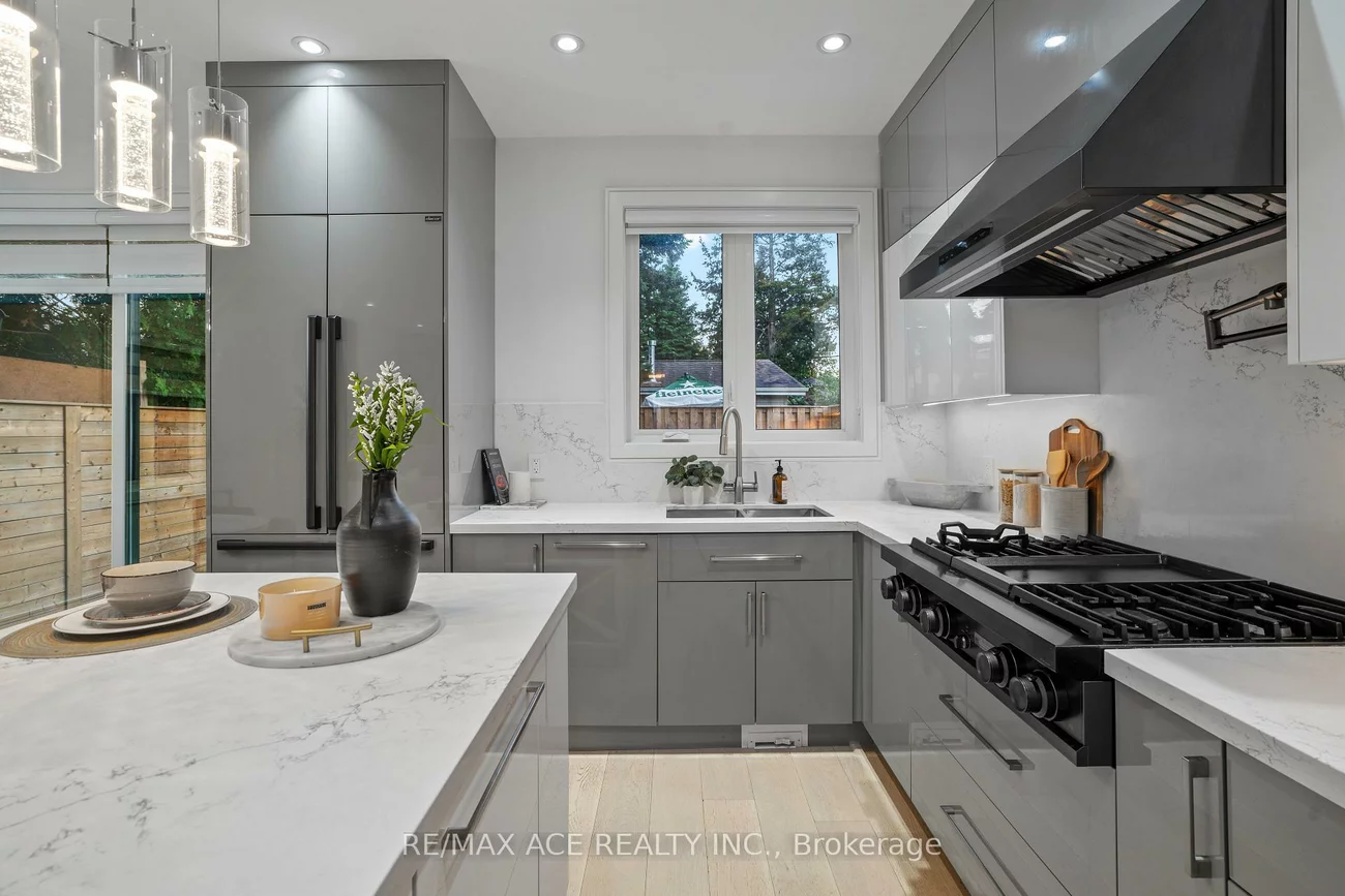 10A, Benson, Port Credit, Mississauga