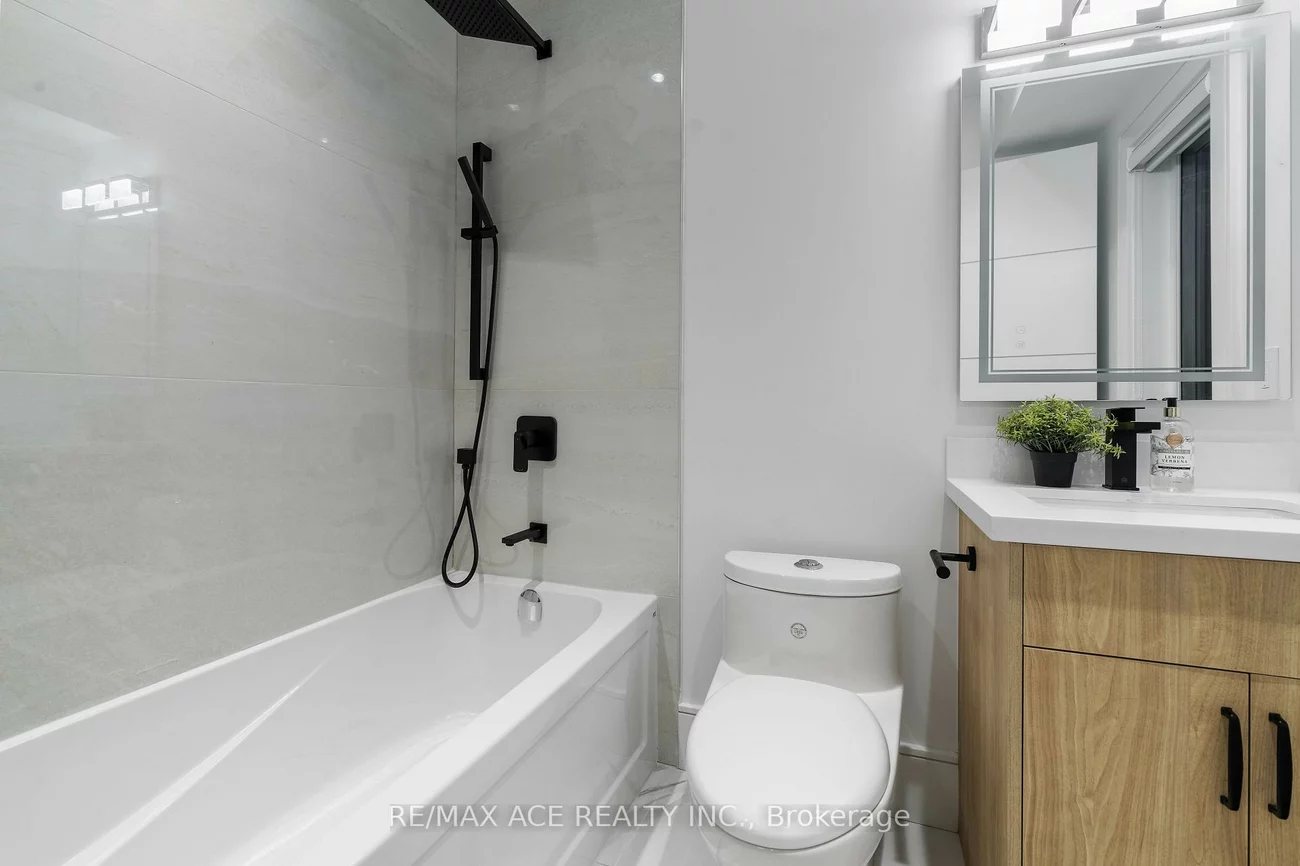 10A, Benson, Port Credit, Mississauga