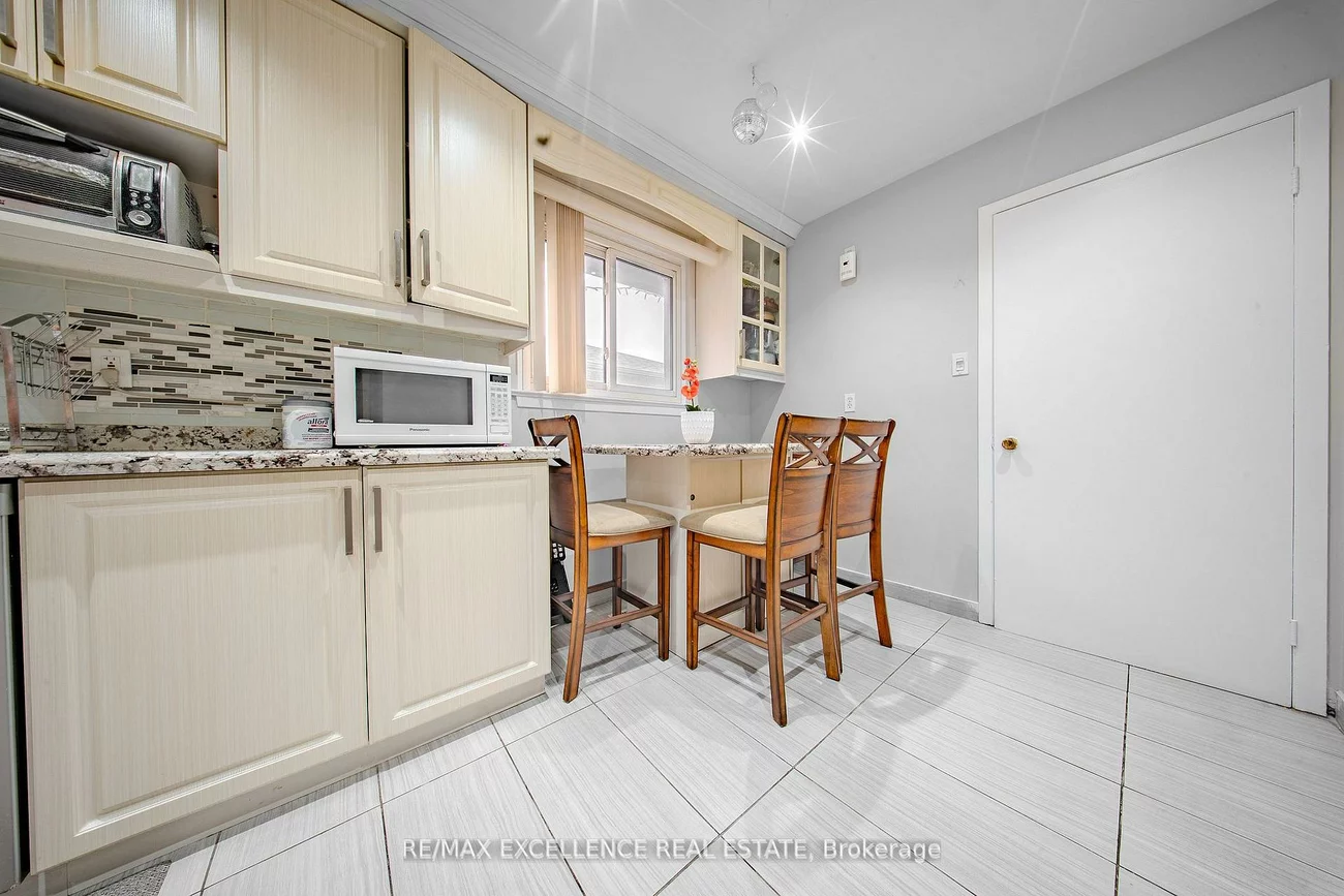 7246, Reindeer, Malton, Mississauga