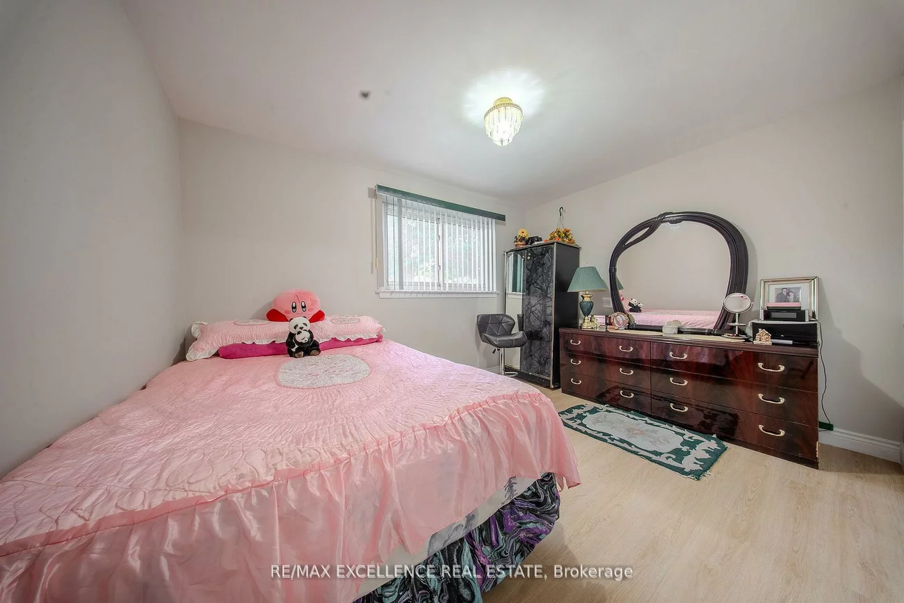7246, Reindeer, Malton, Mississauga