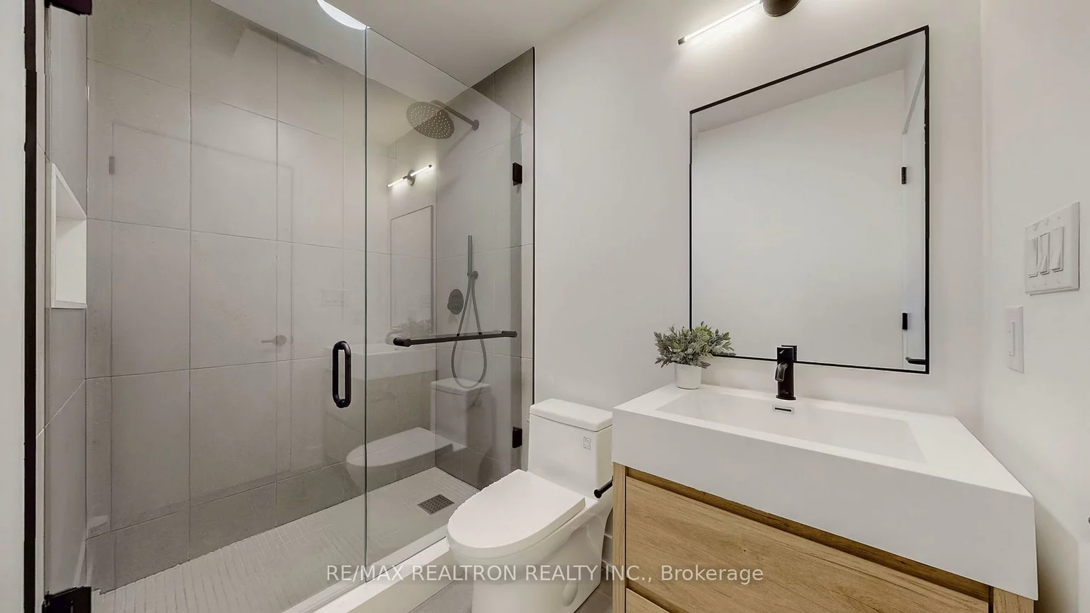 126, Dunbar, Cooksville, Mississauga