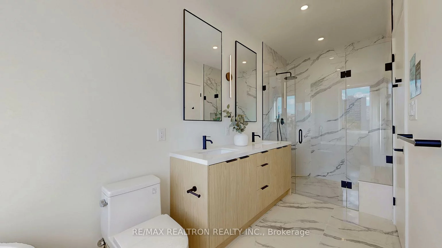 126, Dunbar, Cooksville, Mississauga