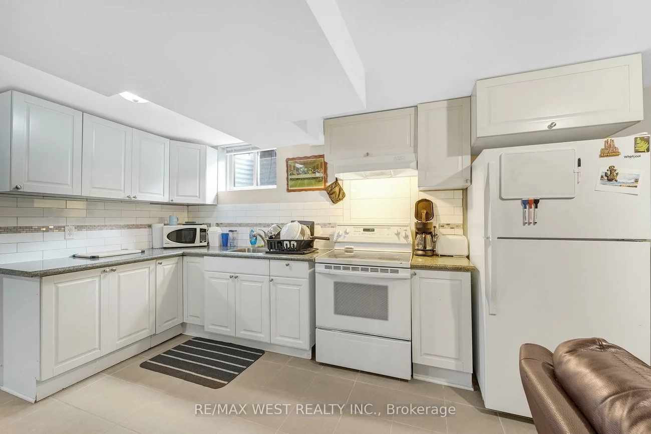 2388, Carlanne, Erindale, Mississauga