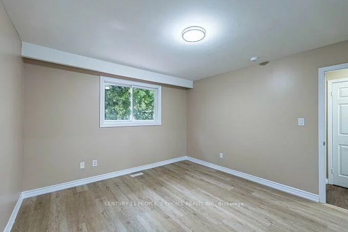 453, Ginger, Mississauga Valleys, Mississauga