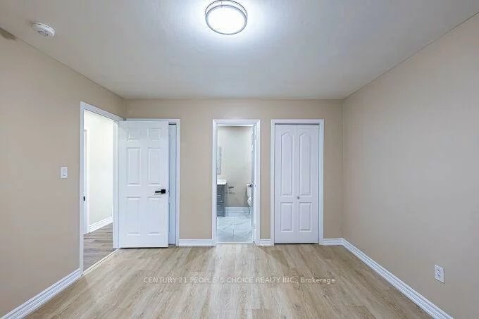453, Ginger, Mississauga Valleys, Mississauga