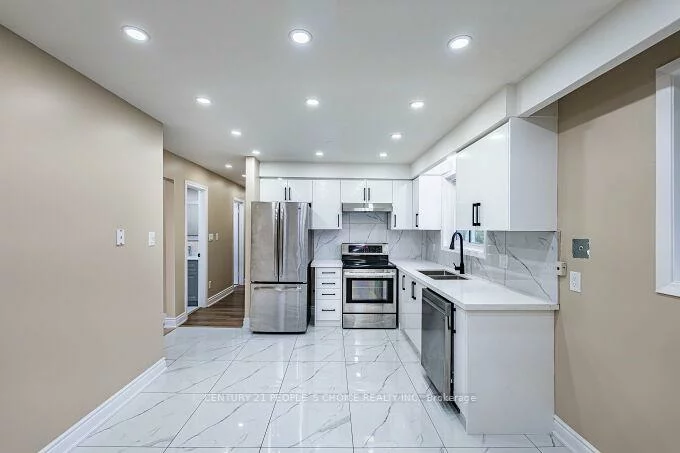 453, Ginger, Mississauga Valleys, Mississauga