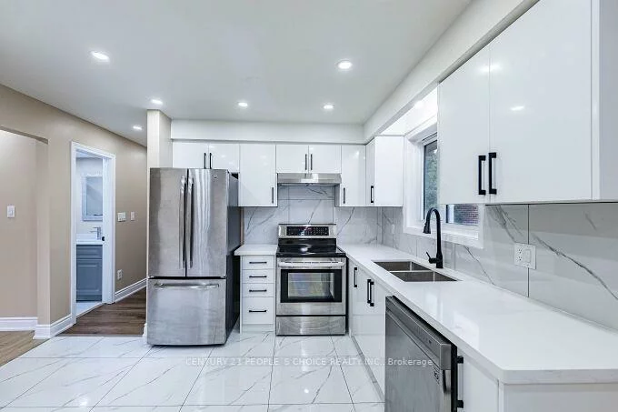 453, Ginger, Mississauga Valleys, Mississauga