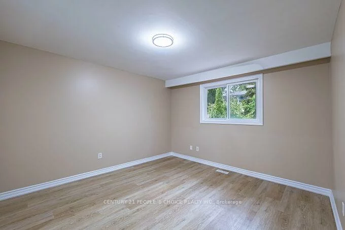 453, Ginger, Mississauga Valleys, Mississauga