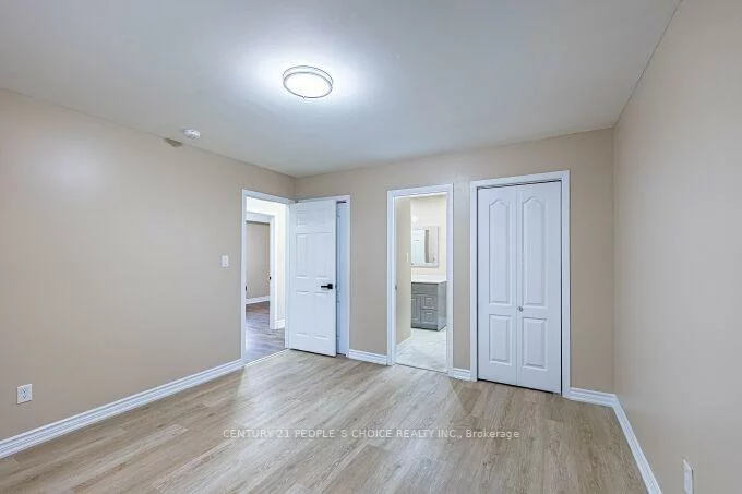 453, Ginger, Mississauga Valleys, Mississauga