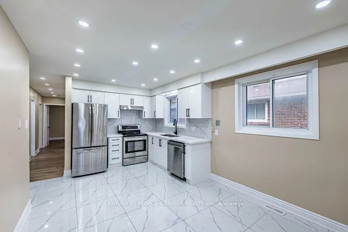 453, Ginger, Mississauga Valleys, Mississauga