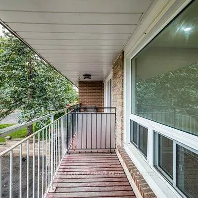 453, Ginger, Mississauga Valleys, Mississauga
