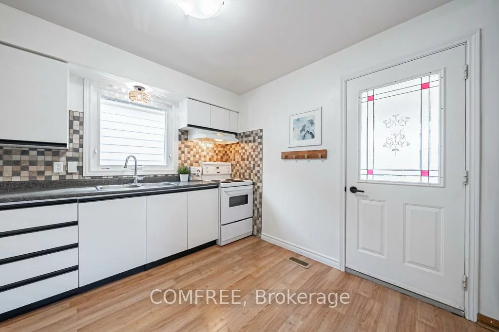 1089, Meredith, Lakeview, Mississauga