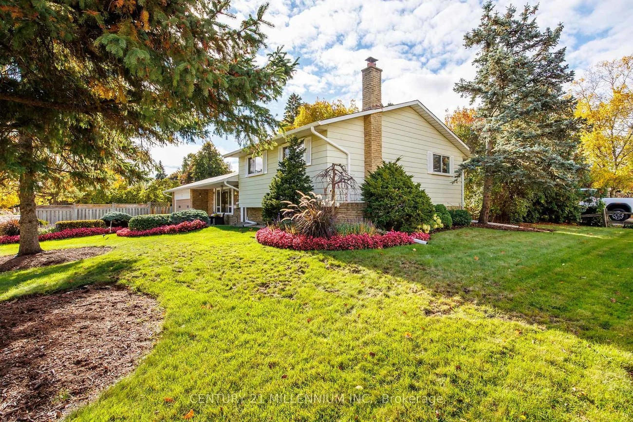 2, Pine Cliff, Streetsville, Mississauga