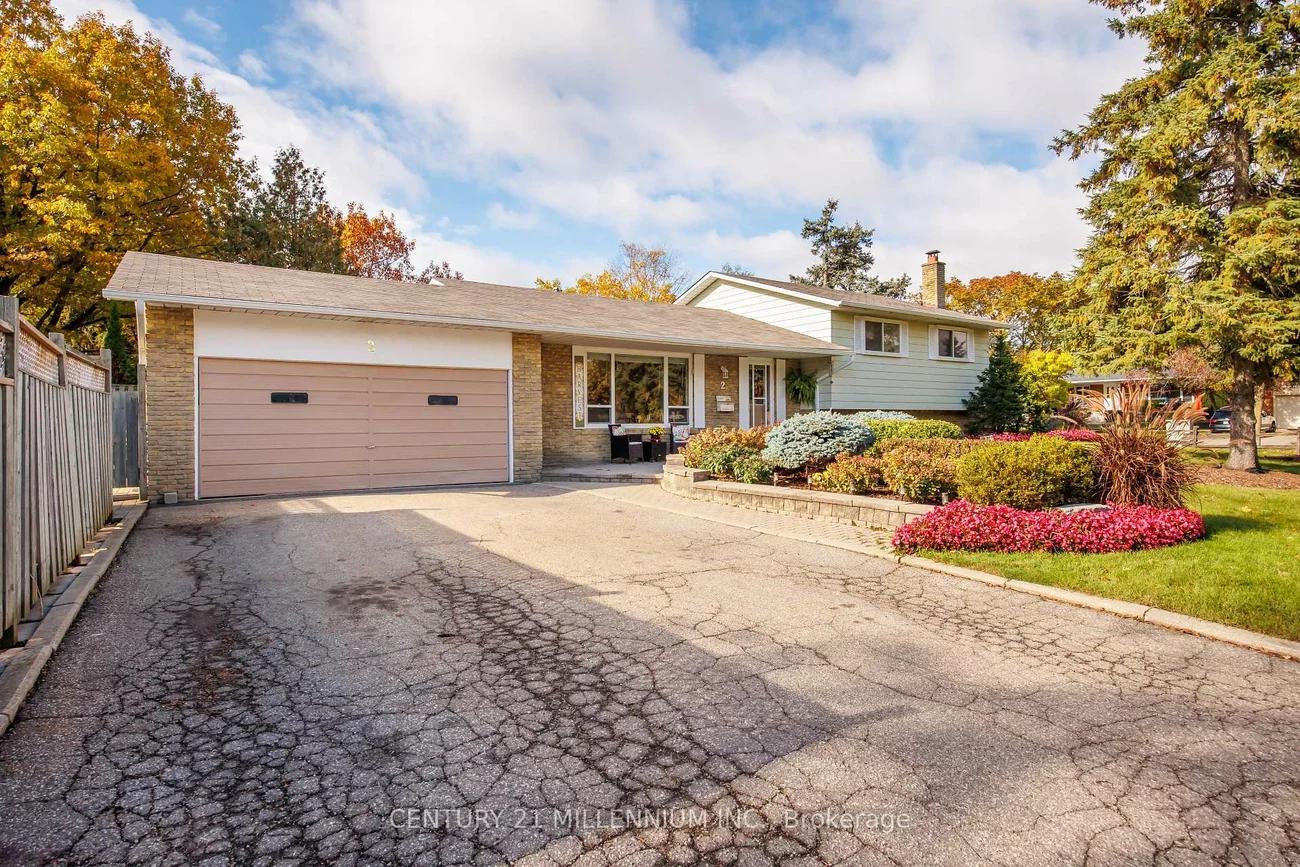 2, Pine Cliff, Streetsville, Mississauga
