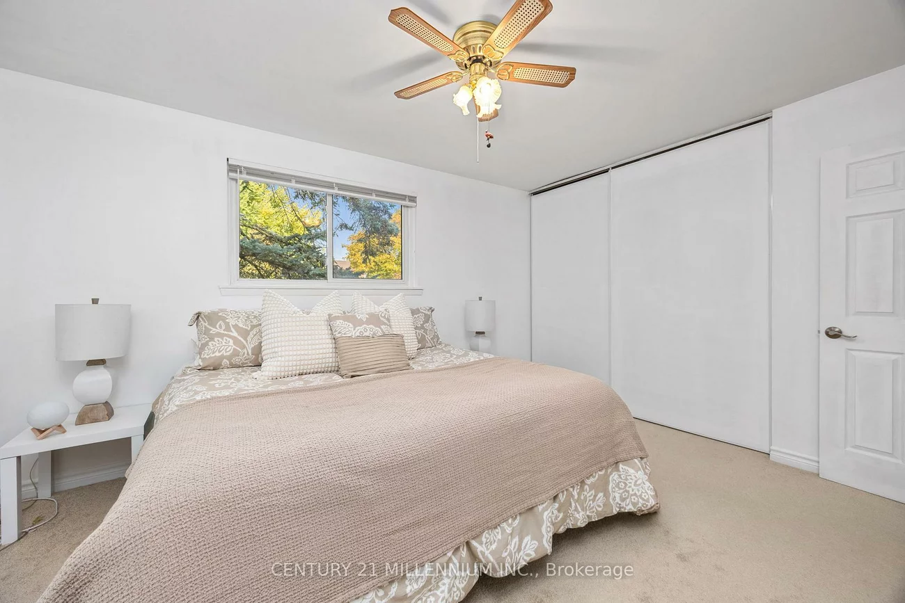 2, Pine Cliff, Streetsville, Mississauga