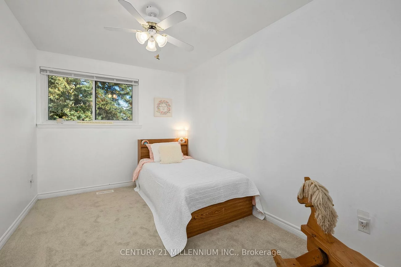 2, Pine Cliff, Streetsville, Mississauga