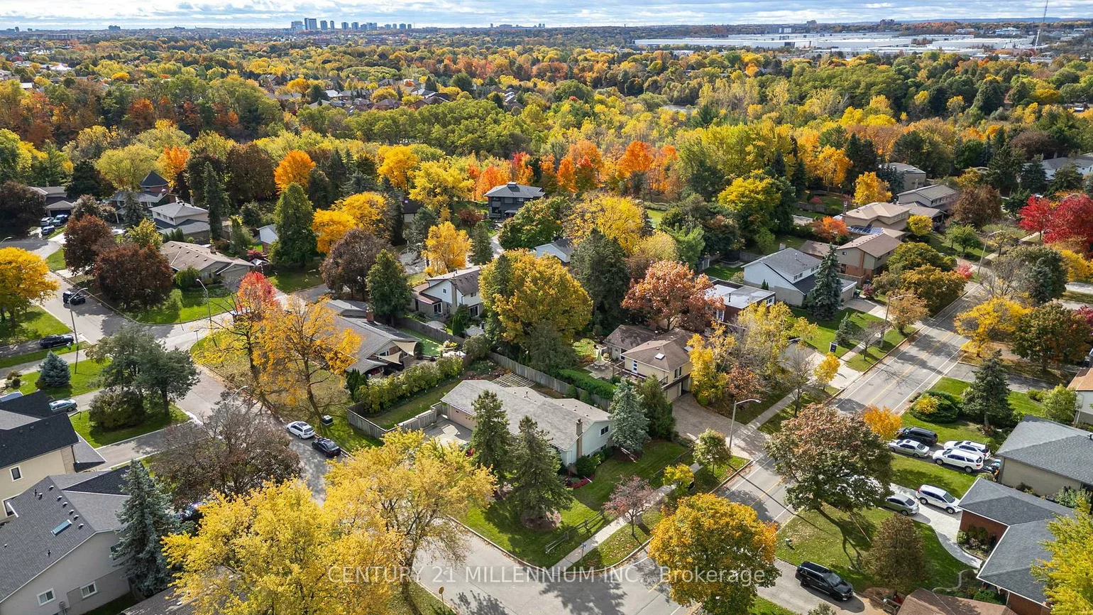 2, Pine Cliff, Streetsville, Mississauga