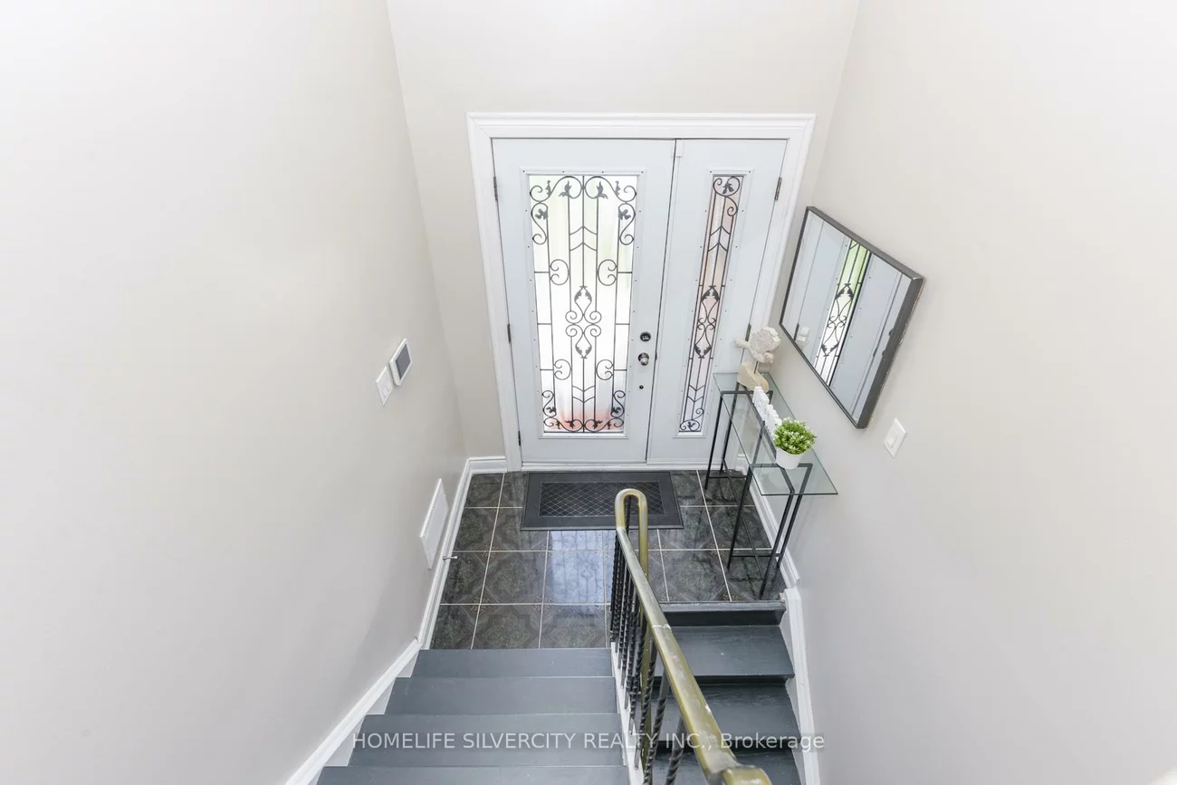 3701, Keenan, Malton, Mississauga