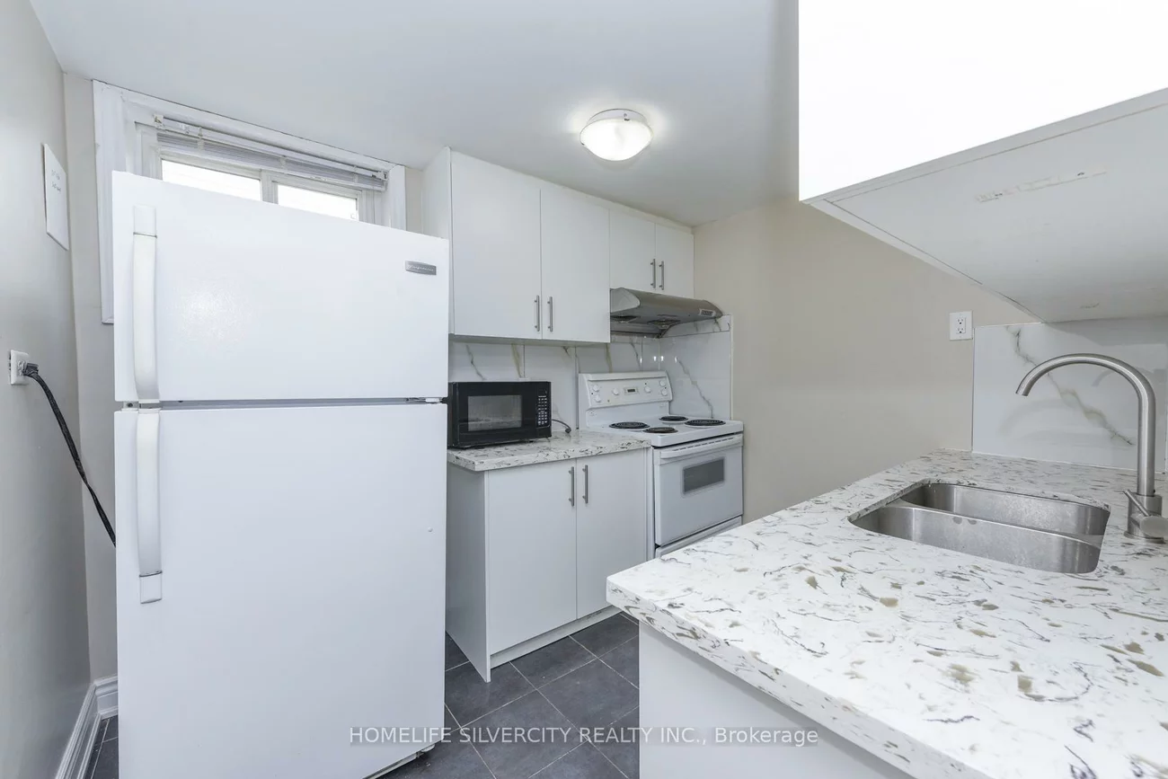 3701, Keenan, Malton, Mississauga